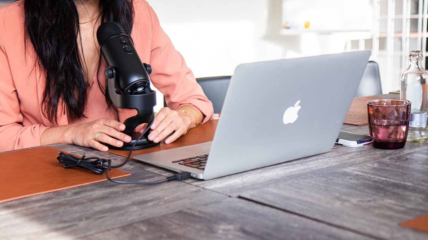 Podcasts opnemen, ook dat kan perfect bij @concept55.be in #keerbergen. ποΈ
We gingen samen met Inge van @mooimooi.skin aan de slag voor haar allereerste podcast.πͺ Nu te beluisteren op Spotify - zoek op 'Mooi Mooi huidcoach'.
www.concept55.be
#keerbergen #mijnkeerbergen #concept55 #ondernemendevrouwen #bonheiden #werchter #lier #putte #rijmenam #haacht #werchter #vlaamsbrabant #kampenhout #boortmeerbeek #mechelen #ondernemen #vergaderen #vergaderruimte #vergaderzaal #eventruimte #tuinmakers #groteboom #landelijkvergaderen #groeneomgeving #podcastopnemen #mooimooi #studiocreav #huidcoach