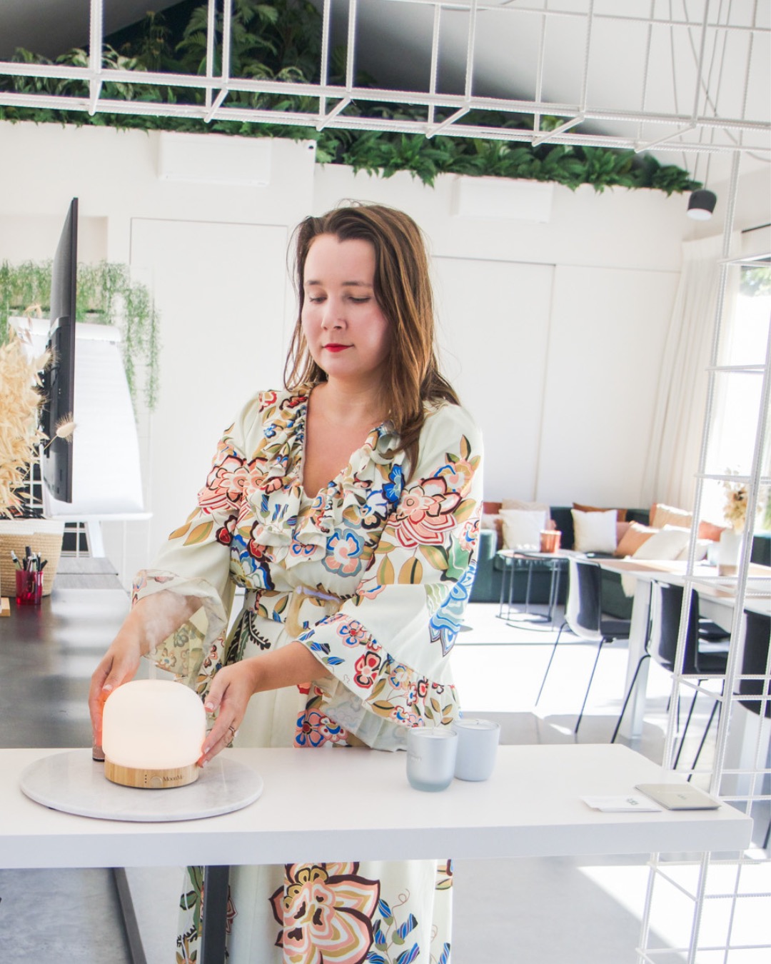 Van een lekker geurtje bij het binnenkomen tot de opstelling van de tafels, de catering,… Bij Concept55 zorgen we graag dat jouw meeting of event volledig klopt. We staan ook tijdens jouw meeting stand-by. 
Ontzorging van A tot Z. 😊
Een meeting/ event/ photoshoot of viering op de planning? Neem gerust contact op. 
PS: de agenda met beschikbaarheden voor 2026 staat nu ook open op de website. 
#concept55 #littlelouvain #studiocreav #groteboom #tuinmakers #keerbergen #mijnkeerbergen 
 #vlaamsbrabant #kampenhout #oftochgeenkampenhout #wijgmaal #herent #leuven #tremelo #haacht #rotselaar #boortmeerbeek #steenokkerzeel #nederokkerzeel #ondernemendevrouwen #ondernemen #vergaderzaal #vergaderruimte #eventzaal #eventruimte