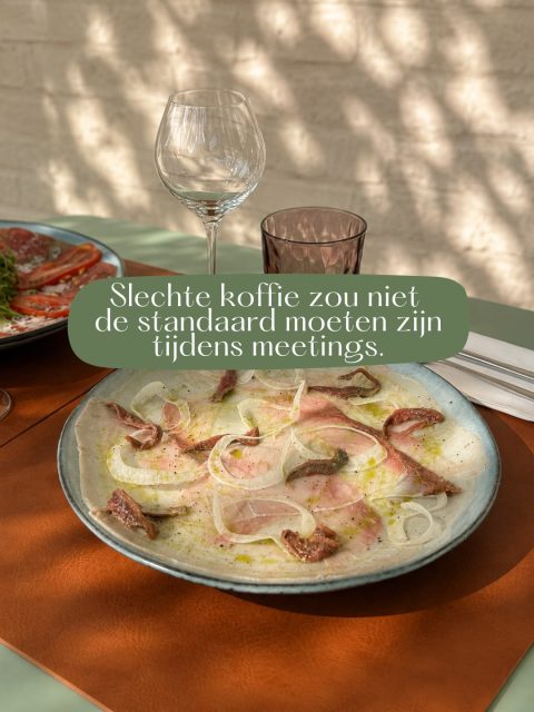 Slechte koffie zou niet de ‘standaard’ moeten zijn bij meetings. ❌
Daarom doen we het bij Concept55 graag anders.
Niet alleen wat onze koffie betreft (ja die is echt lekker!), ook op het vlak van catering en de omgeving. 🍽️
Hier vergader je in een moderne ruimte die voorzien is van al het comfort. En indien catering gewenst is, denken we heel graag met je mee voor een culinaire ervaring op maat.
#concept55 #vergaderen #keerbergen #vergaderzaal